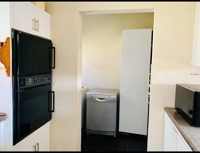 4 BEDROOM HOUSE FOR SALE IN RENSBURG